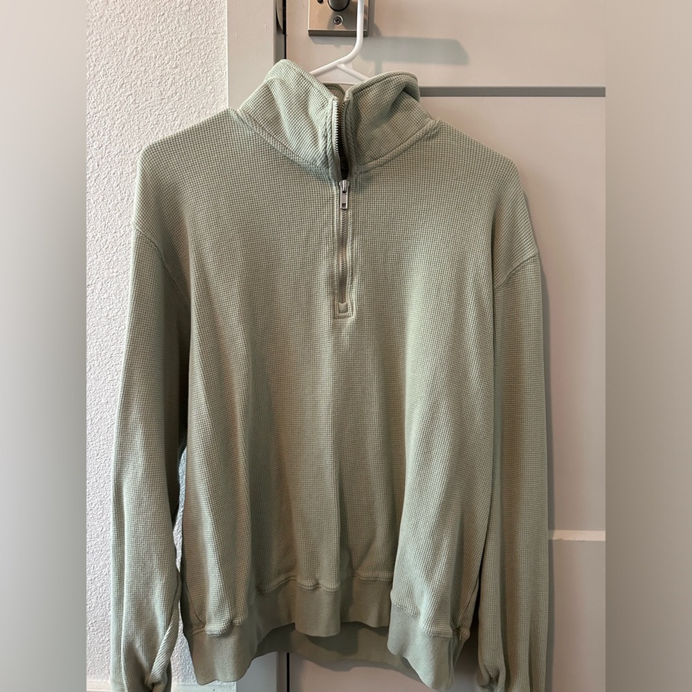 Brandi Melville sweater